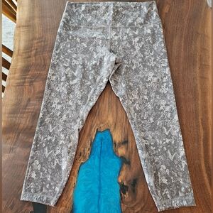 Lululemon WunderTrain Leggings Size 16